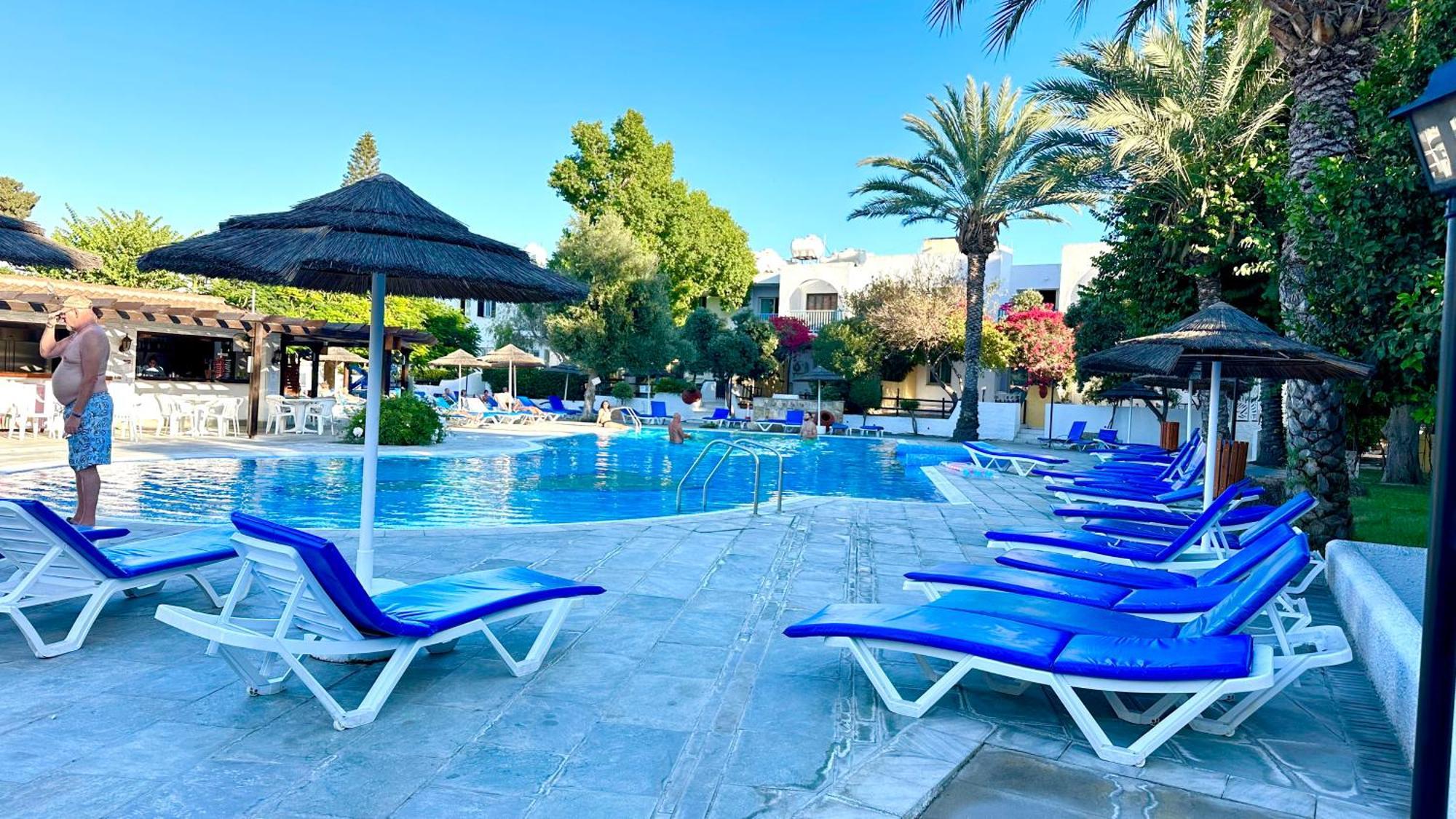 Paphos Gardens Studio Suite Екстериор снимка