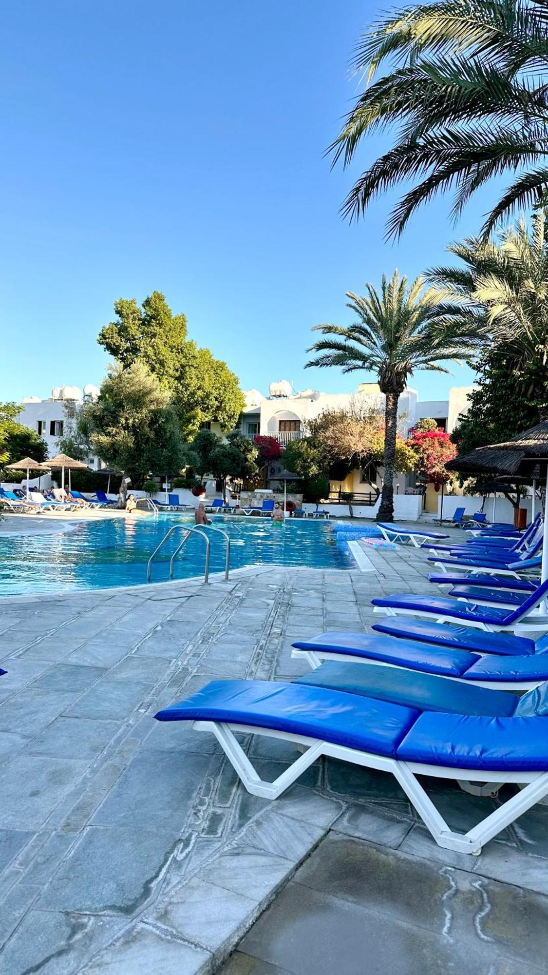 Paphos Gardens Studio Suite Екстериор снимка