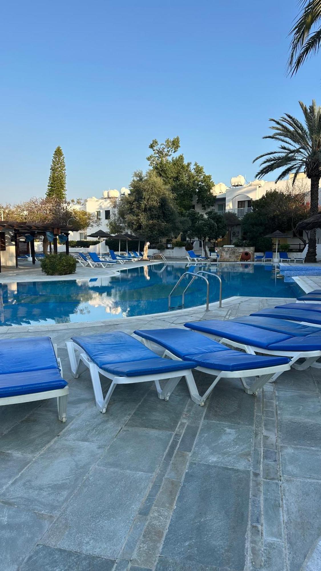 Paphos Gardens Studio Suite Екстериор снимка